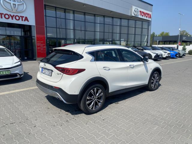 INFINITI QX30 2.2d Premium Tech AWD 7DCT