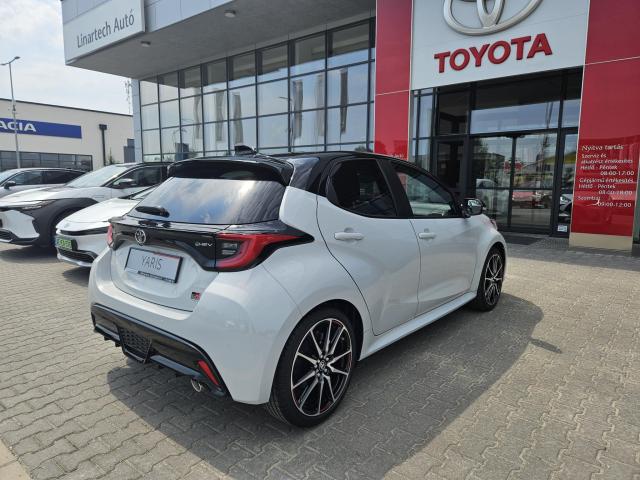 TOYOTA YARIS 1.5 Hybrid GR Sport e-CVT