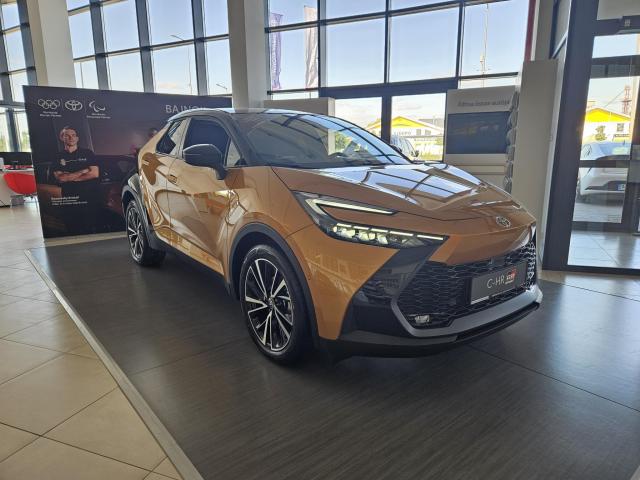 TOYOTA C-HR 2.0 Hybrid Executive Tech Premier Edition e-CVT Készletről elérhető