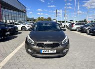 KIA CEE’D 1.4 CVVT FIFA Prémium Magyarországi kevés KM-es Hölgy tulajdonostól! Friss műszakival!Téligumival!