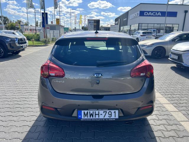 KIA CEE’D 1.4 CVVT FIFA Prémium Magyarországi kevés KM-es Hölgy tulajdonostól! Friss műszakival!Téligumival!