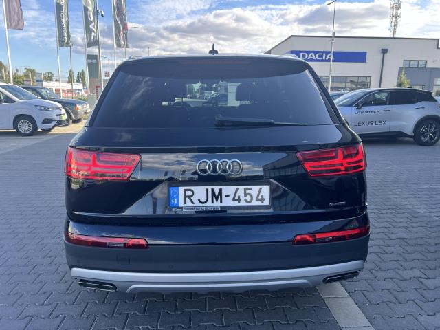 AUDI Q7 3.0 V6 TDI quattro Tiptronic ic [7 személy] Számlákkal igazolható motorfelújítás után!!!!