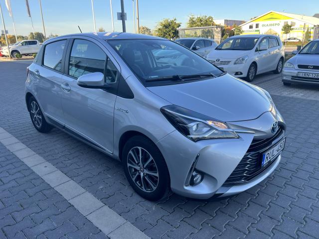 TOYOTA YARIS 1.5 VVT-i Hybrid Trend Y20 e-CVT Újszerű állapot!! 42000KM!!!