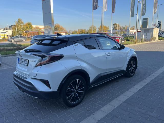 TOYOTA C-HR 1.8 Hybrid Selection e-CVT Végig szervizkönyves autó