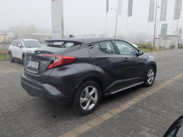 TOYOTA C-HR 1.8 Hybrid Active (ülésfűtéssel) e-CVT Friss szervizzel! Kevés KM!