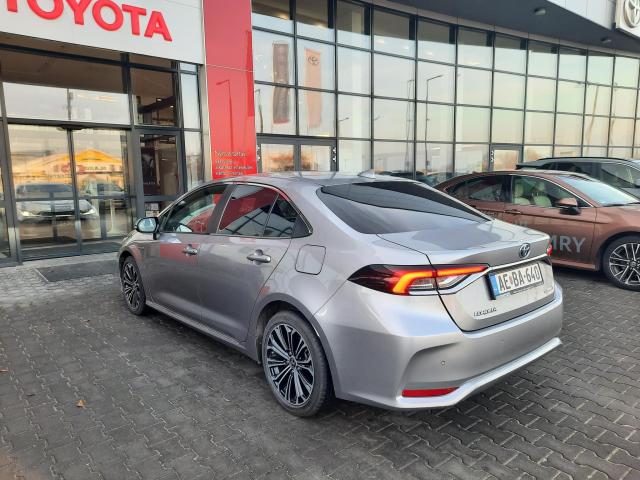 TOYOTA COROLLA Touring Sports 1.8 Hybrid Comfort Style Tech e-CVT