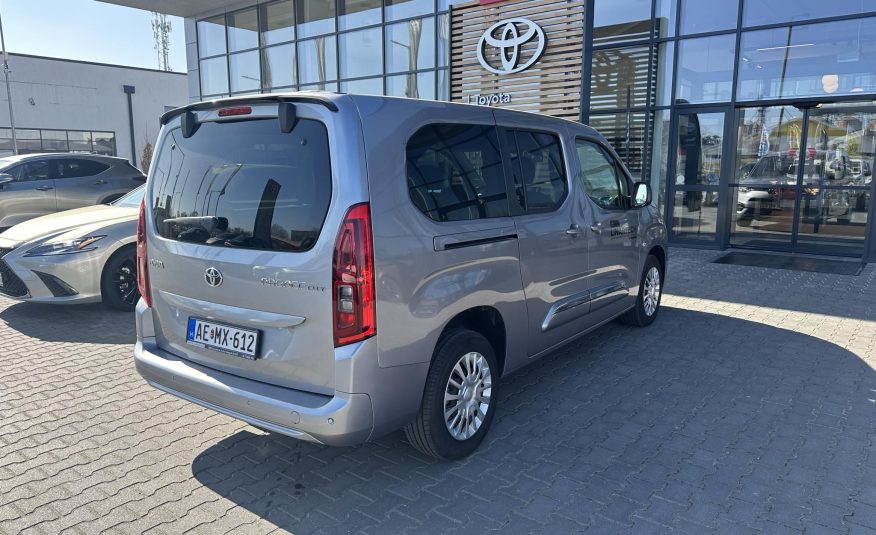 TOYOTA PROACE City Verso 1.2T Combi L2H1 [7 személy] 7 SZEMÉLYES. bemutató autó