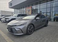 TOYOTA CAMRY 2.5 Hybrid Executive e-CVT Készletről elérhető. a feltüntett ár céges vásárlás esetén érvényes