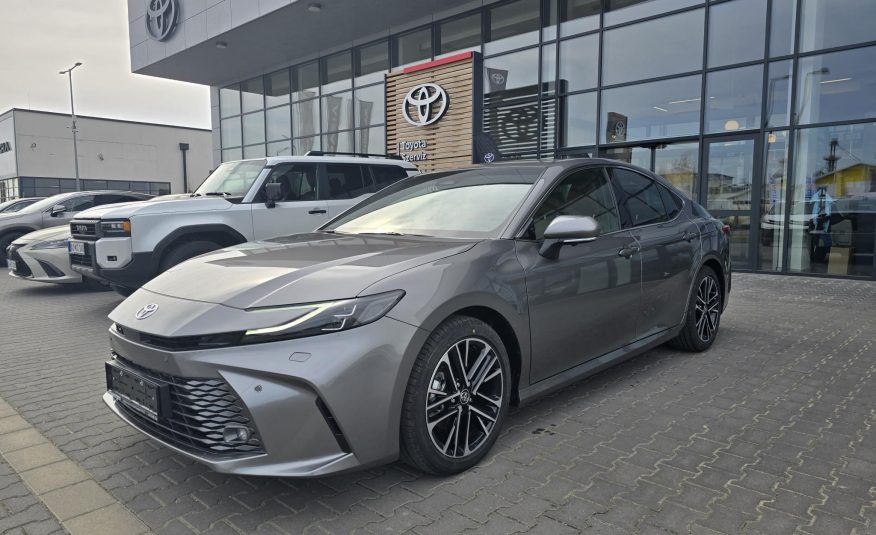 TOYOTA CAMRY 2.5 Hybrid Executive e-CVT Készletről elérhető. a feltüntett ár céges vásárlás esetén érvényes