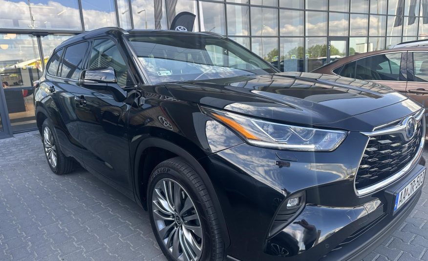 TOYOTA HIGHLANDER 2.5 Hybrid Prestige Tech CVT 2022 év végi gyártás. hibátlan állapotban