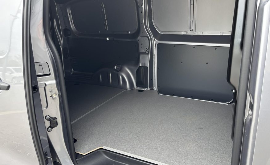 TOYOTA PROACE EV Panel Van Base – L2H1 (Automata)