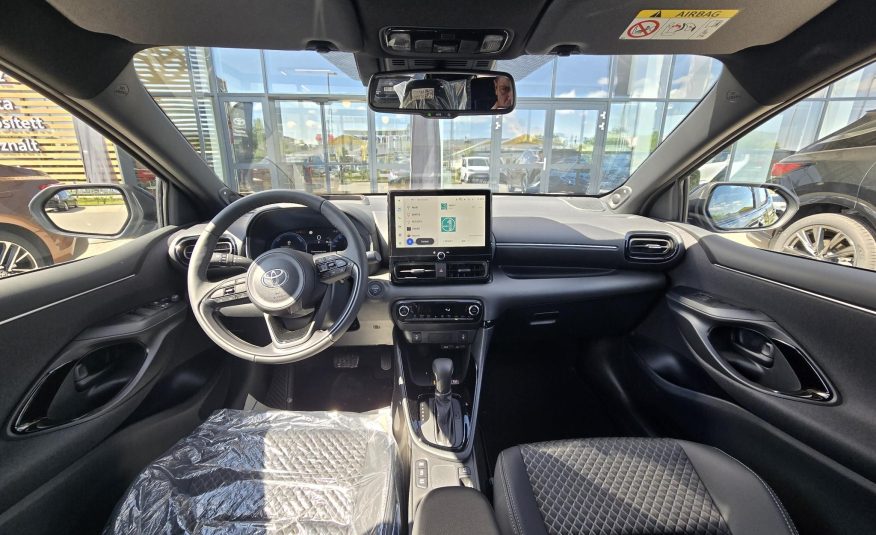 TOYOTA YARIS 1.5 Hybrid Executive VIP e-CVT JBL Hangrendszer / Rendelhető