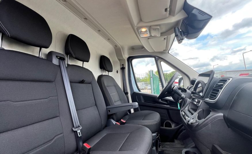 TOYOTA PROACE Max 2.2 D-4D L3H2 3.5 t Executive AT8 Teszt/bemutató autó