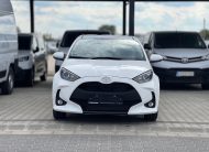 TOYOTA YARIS Van 1.5 Hybrid Active e-CVT Rendelhető